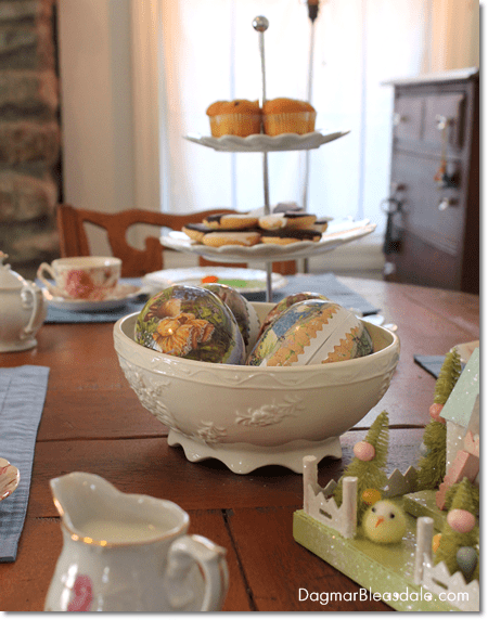 Spring and Easter table setting