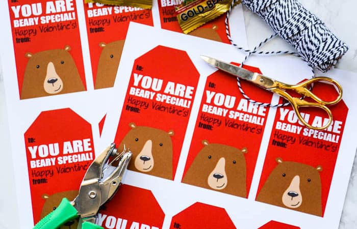 10 Cute and Easy Valentine’s Day Cards & Crafts For Kids