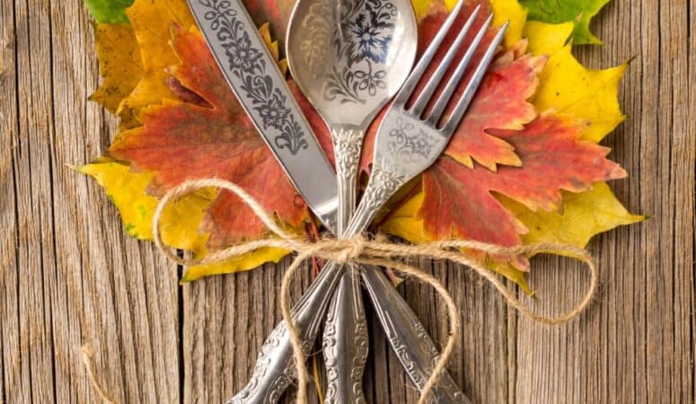 7 Easy Farmhouse Thanksgiving Table Decor Ideas